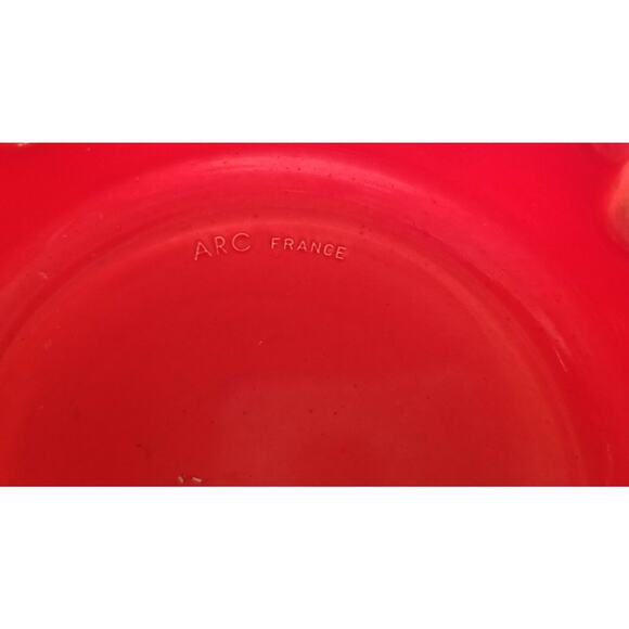 Vintage Red Glass West Cigarettes Ashtray 4" diameter Rare Find ARC France - Picture 7 of 7